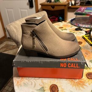 NWT No Cal Tan Ankle Boots - Girls Size 6